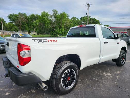 Super White 2016 Toyota Tundra SR