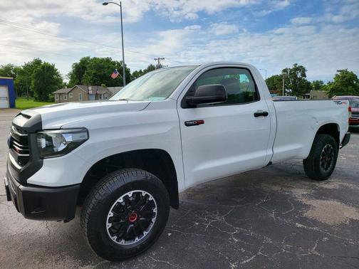 Super White 2016 Toyota Tundra SR
