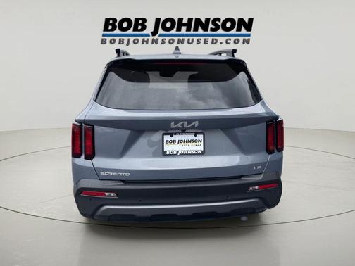 Everlasting Silver 2023 Kia Sorento EX