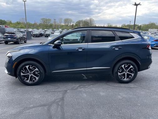 Vesta Blue 2024 Kia Sportage Hybrid EX