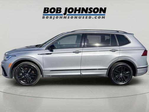 Pyrite Silver Metallic 2022 Volkswagen Tiguan 2.0T SE R-Line Black 4MOTION