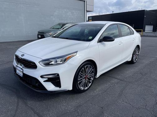 Snow White Pearl 2021 Kia Forte GT