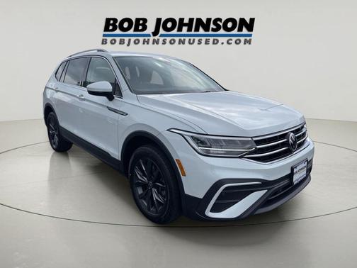 Opal White Pearl 2023 Volkswagen Tiguan 2.0T SE 4MOTION