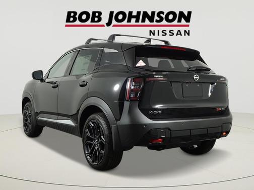 Super Black 2026 Nissan Kicks SR