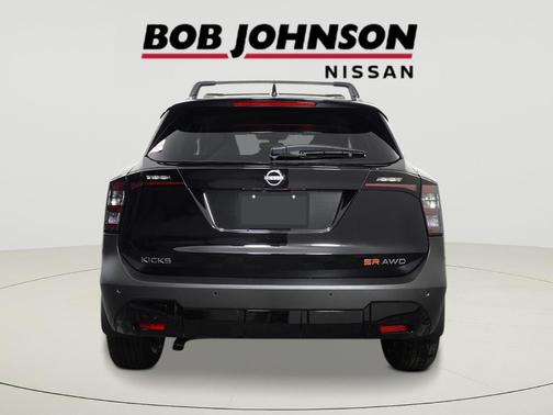 Super Black 2026 Nissan Kicks SR