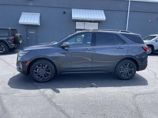 Iron Gray Metallic 2022 Chevrolet Equinox AWD RS