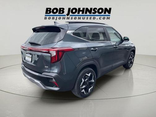 Gravity Gray 2024 Kia Seltos EX