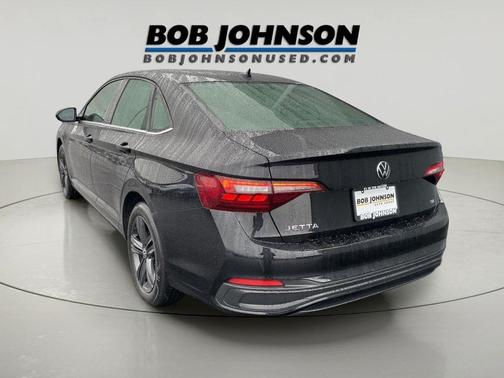 Deep Black Pearl 2022 Volkswagen Jetta 1.5T SE