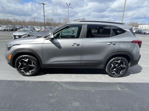 Steel Gray 2024 Kia Seltos EX
