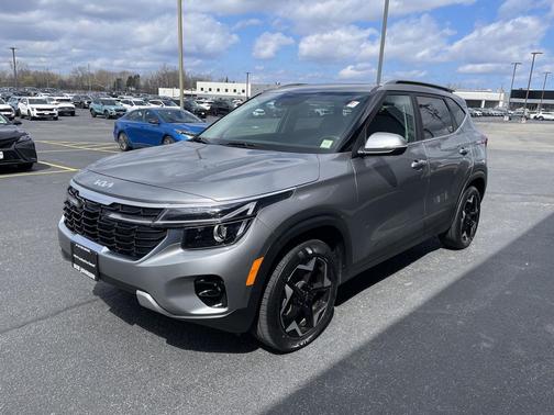 Steel Gray 2024 Kia Seltos EX