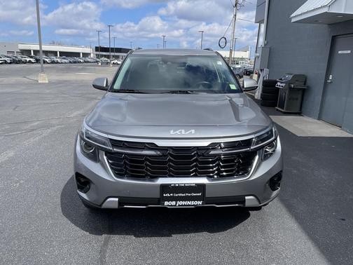 Steel Gray 2024 Kia Seltos EX
