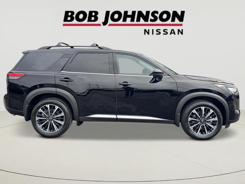 Super Black 2026 Nissan Pathfinder Platinum