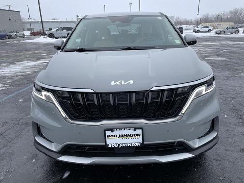 2023 Kia Carnival EX