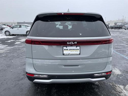 2023 Kia Carnival EX