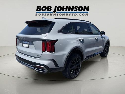 Wolf Gray 2023 Kia Sorento SX