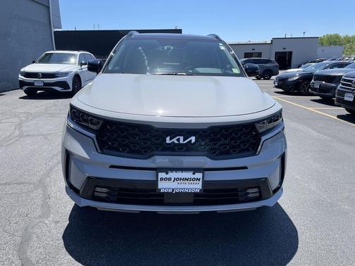 Wolf Gray 2023 Kia Sorento SX
