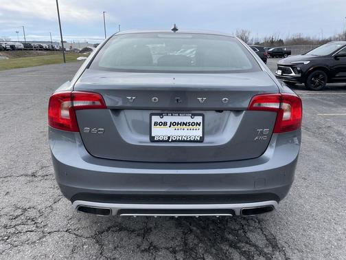 2017 Volvo S60 Cross Country T5