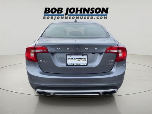 2017 Volvo S60 Cross Country T5