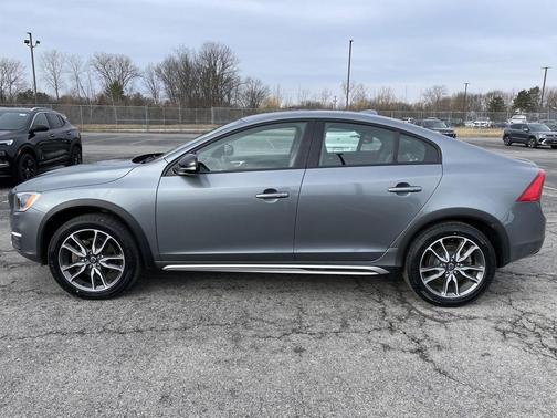 2017 Volvo S60 Cross Country T5
