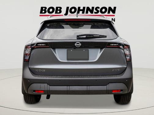 Gun Metallic 2026 Nissan Kicks SV