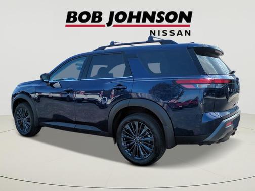 Deep Ocean Blue Pearl 2026 Nissan Pathfinder SL