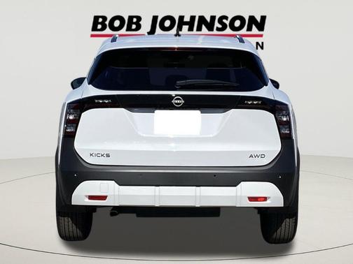Fresh Powder 2026 Nissan Kicks SV