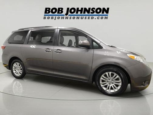 2015 Toyota Sienna XLE