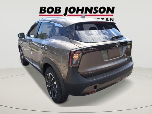 Canyon Bronze Metallic 2026 Nissan Kicks SV