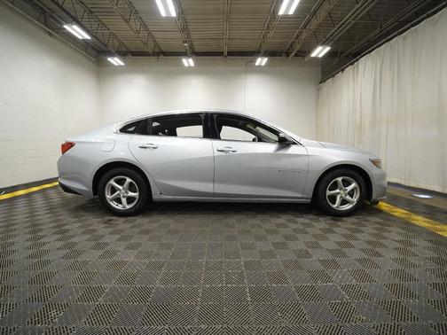 2017 Chevrolet Malibu 1LT