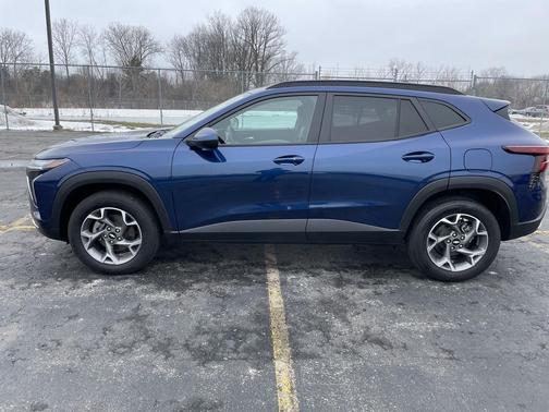 2024 Chevrolet Trax LT