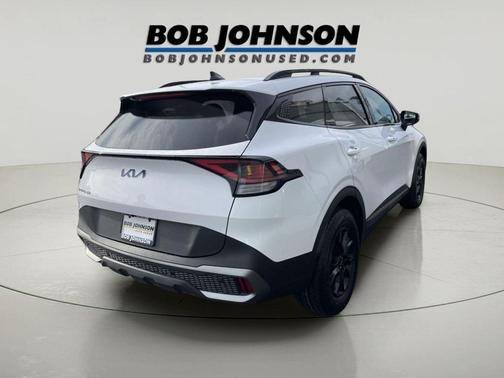 Glacial White Pearl 2023 Kia Sportage S
