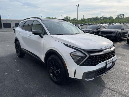 Glacial White Pearl 2023 Kia Sportage S