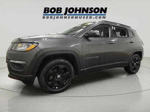 Granite Crystal Metallic Clearcoat 2019 Jeep Compass Latitude