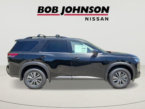 Super Black 2026 Nissan Pathfinder SV