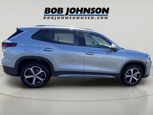 Platinum Gray Metallic 2025 Volkswagen Tiguan 2.0T SE 4MOTION