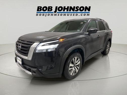 2025 Nissan Pathfinder SL 4WD