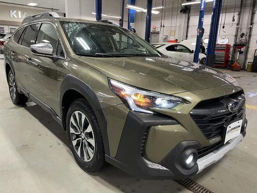 2023 Subaru Outback Touring XT