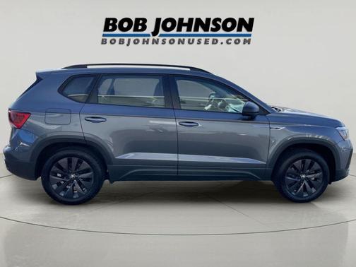 Platinum Gray Metallic 2024 Volkswagen Taos 1.5T S