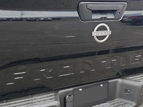 Super Black 2026 Nissan Frontier SV