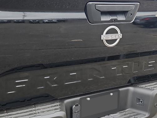 Super Black 2026 Nissan Frontier SV