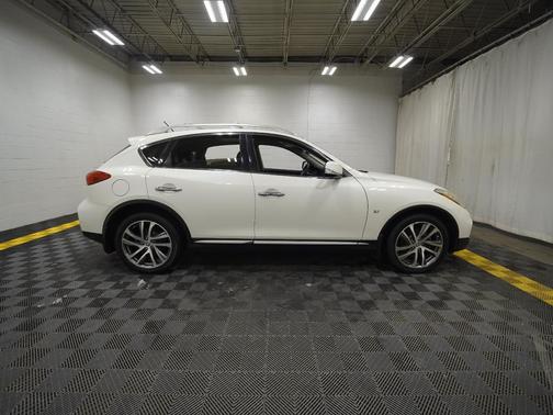 2017 INFINITI QX50 Base