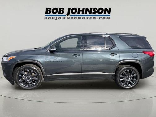 Graphite Metallic 2021 Chevrolet Traverse RS