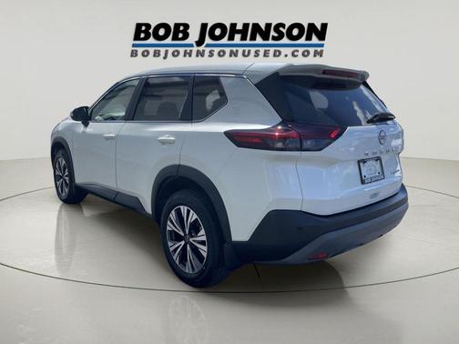 Pearl White Tricoat 2023 Nissan Rogue SV