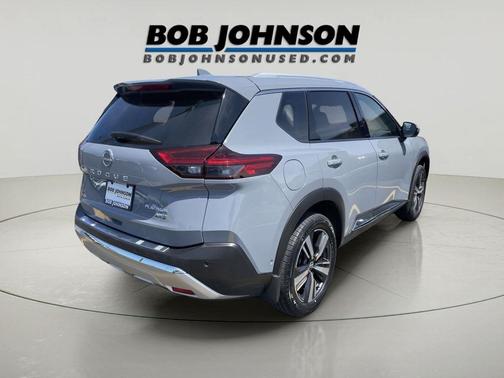 Boulder Gray Pearl 2022 Nissan Rogue Platinum