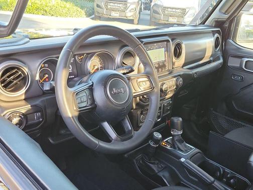 2023 Jeep Gladiator Sport S