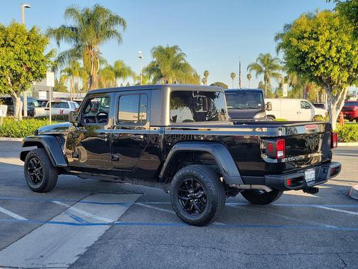 2023 Jeep Gladiator Sport S