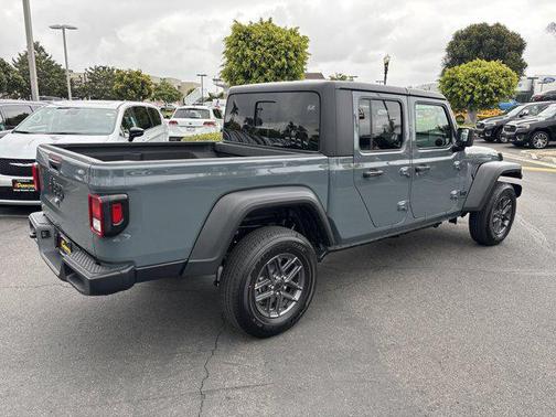 2025 Jeep Gladiator Sport S