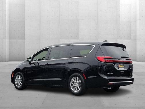2025 Chrysler Pacifica L