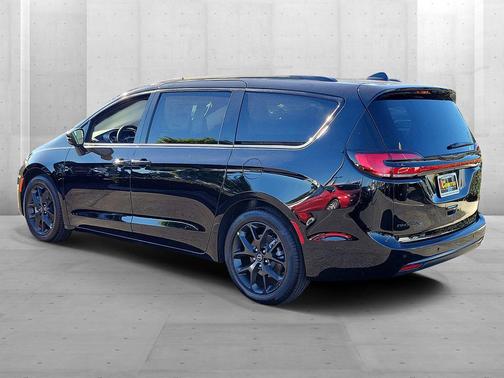 2026 Chrysler Pacifica L