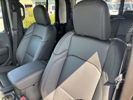 2025 Jeep Gladiator Big Bear